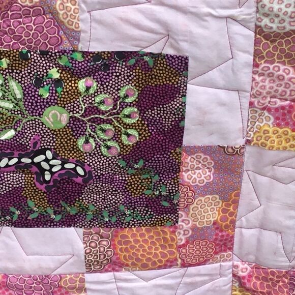 NWT Hand Crafted Purples & Pinks Quilt - Picture 7 of 16